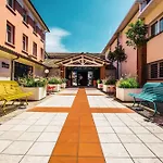 Sporting House Hotel